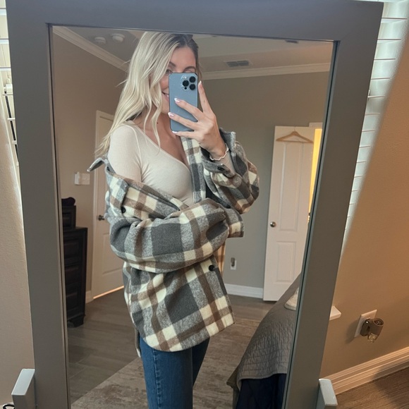 Gray Plaid Shacket - Picture 10 of 11